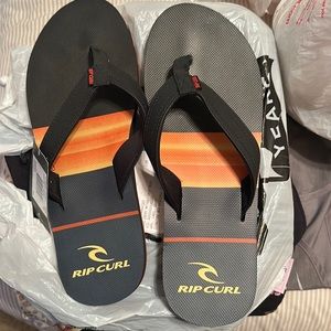 BRAND NEW men’s ripcurl flip flops